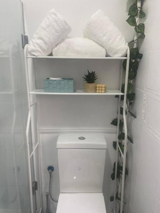 Apartamento En Toledo Ideal Para Visitas A Puy Du Fou Bagian luar foto
