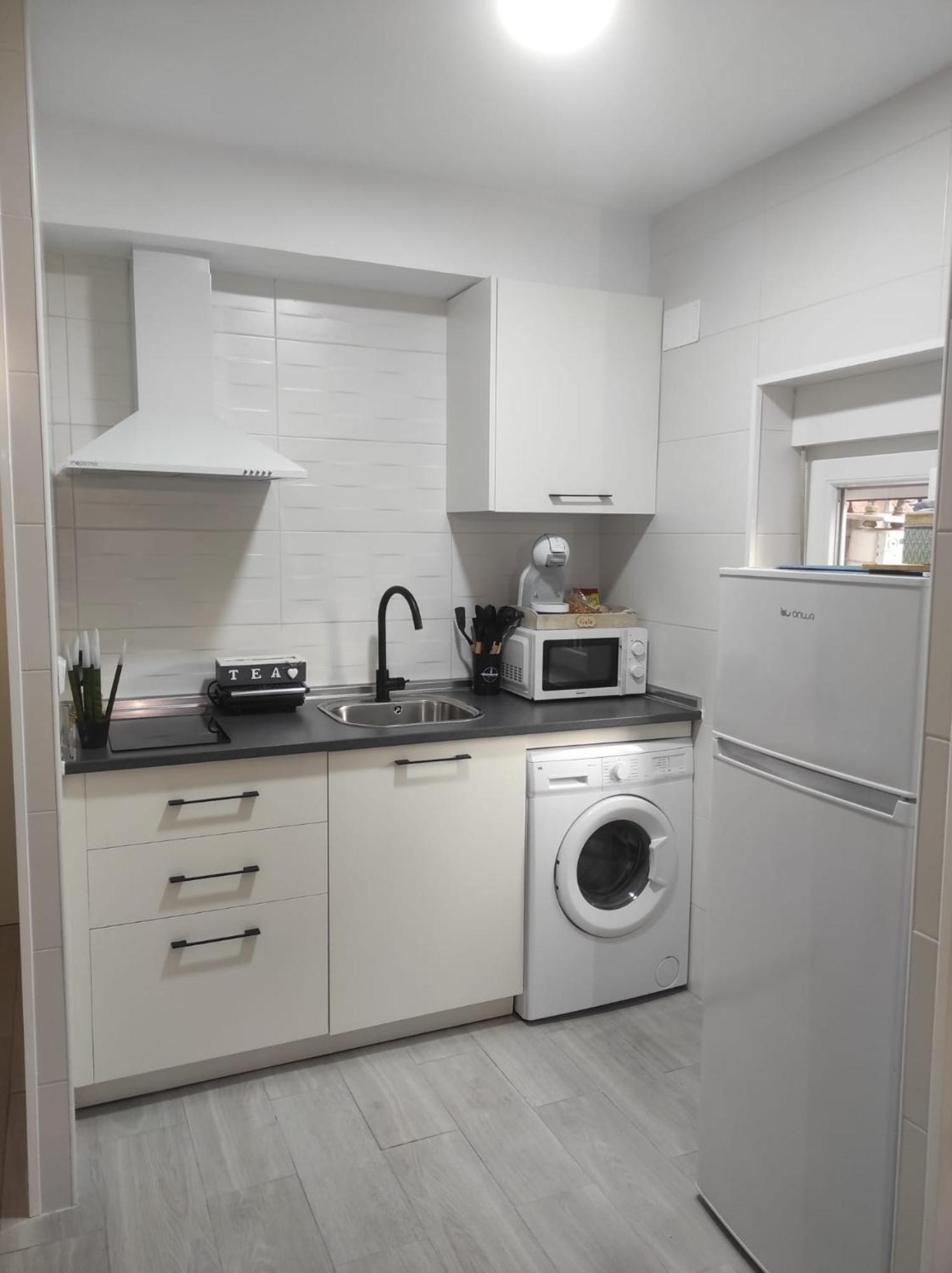 Apartamento En Toledo Ideal Para Visitas A Puy Du Fou Bagian luar foto